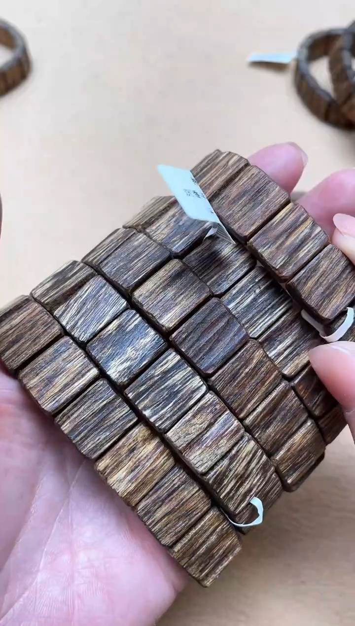 【闪购商品】沉香手串菩萨棋随型手牌单圈多样性发其一