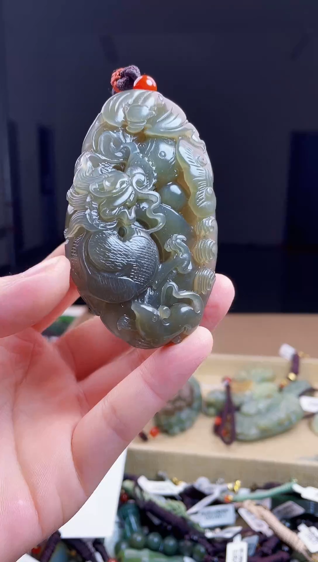 颈饰未镶嵌和田玉1