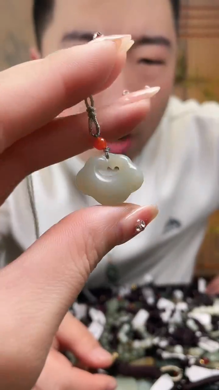 【闪购商品】和田玉颈饰未镶嵌多样性发货，拍一发一