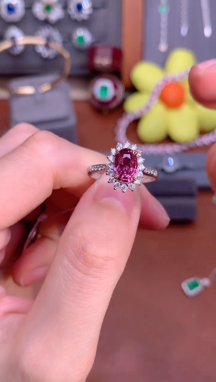 【闪购商品】彩色蓝宝石戒指18K金镶嵌2.08CT  无烧帕帕拉恰