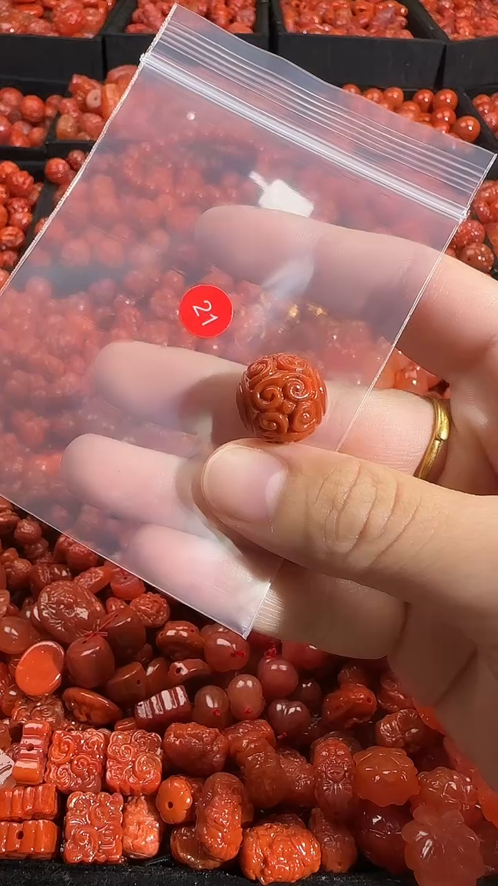 颈饰未镶嵌南红玛瑙1