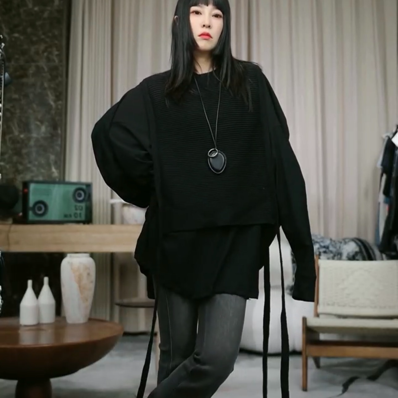 infobyfive2025秋冬二代百搭流苏披肩针织斗篷马夹一店2DH1701