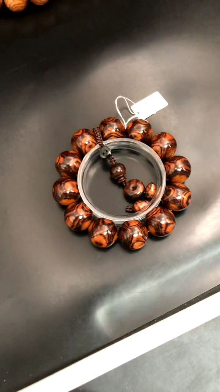 手串/手链黄花梨/降香黄檀帅*生海黄中性料2,0x纹鬼脸精串半价