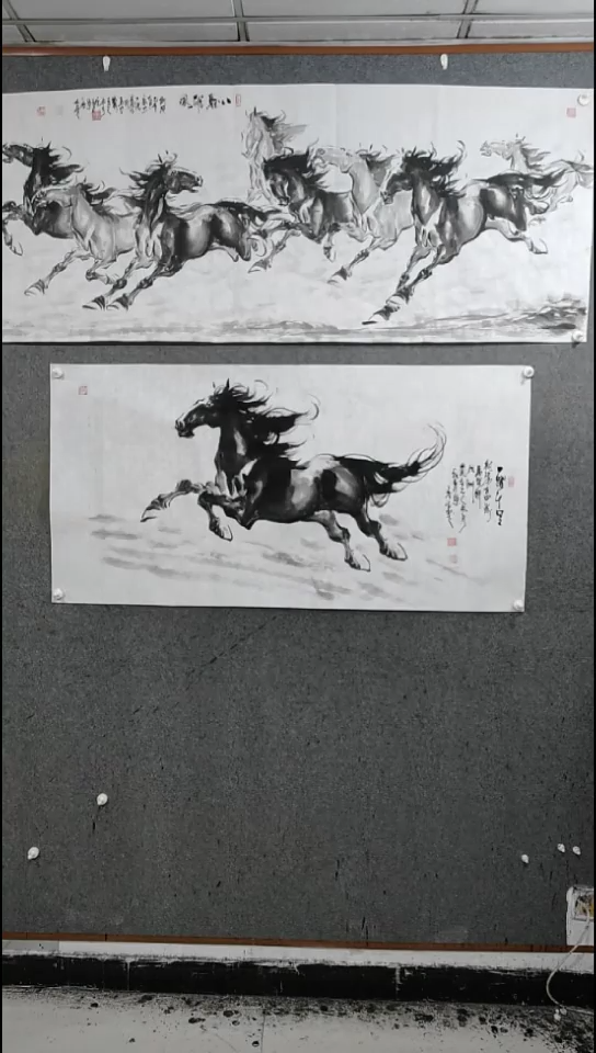 国画水墨写意单骏马图