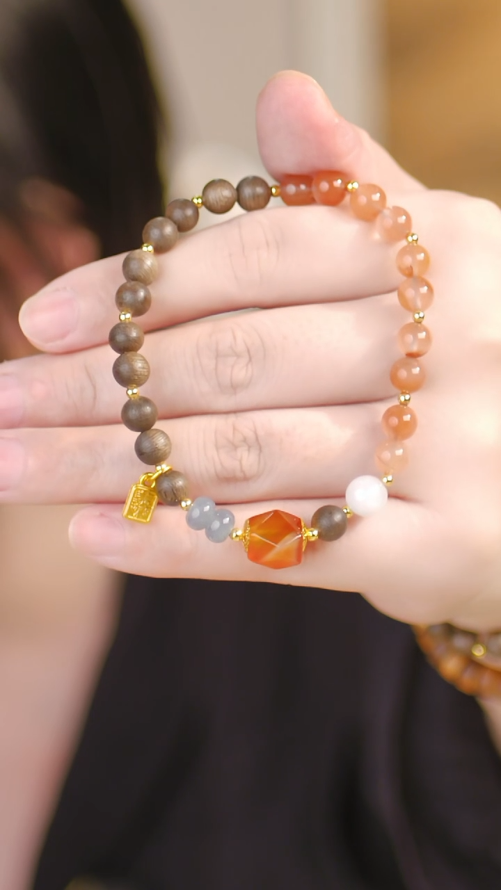 未镶嵌手串南红玛瑙（锦鲤飘花南红0.6+白奇楠单圈）