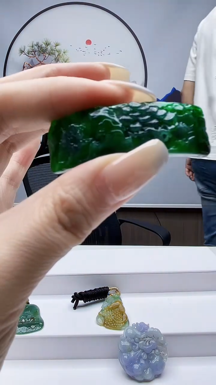 未镶嵌定制翡翠毛货挂件72