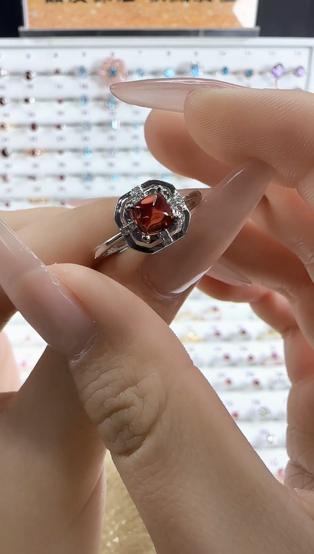 【闪购商品】石榴石戒指银S925镶嵌方形围镶-新款糖塔石榴石戒指
