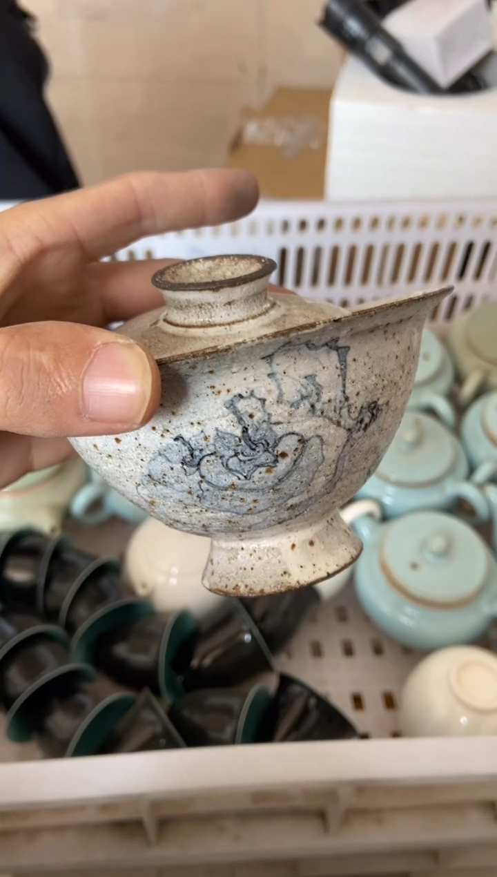 杯子瓷无运费险有瑕疵的摄影的产品有使用过的痕迹有点脏介意勿拍