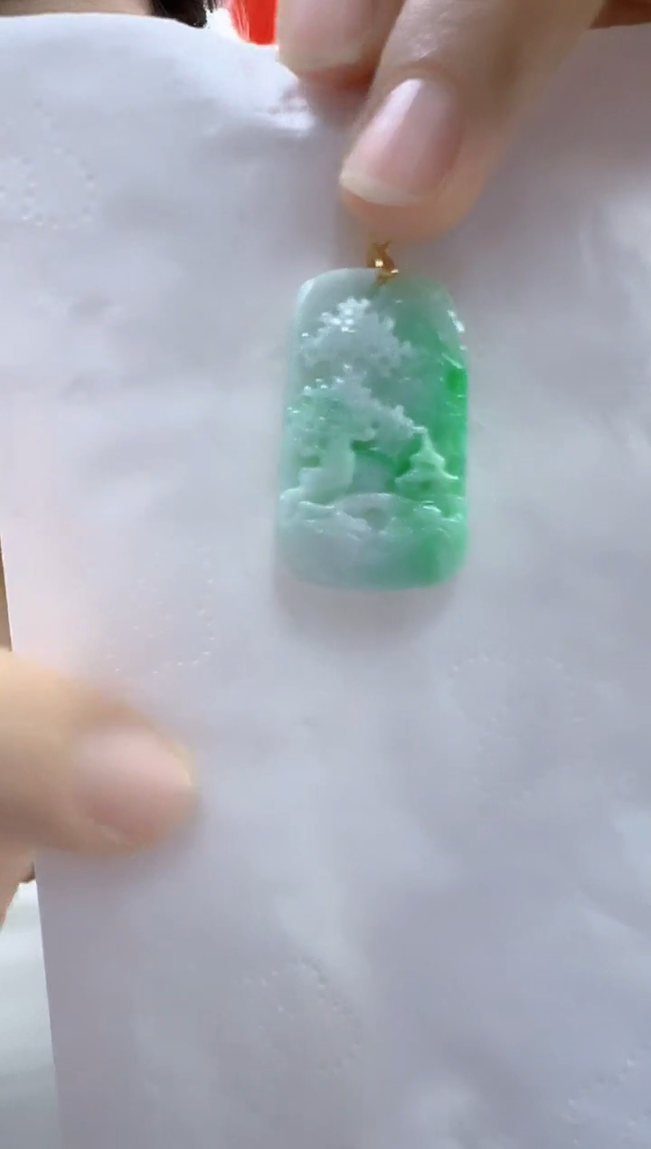 翡翠未镶嵌颈饰孤品山水牌