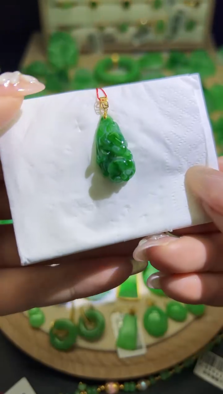 【闪购商品】翡翠颈饰18K金镶嵌Q缅料A货翡翠/支持复检/一件