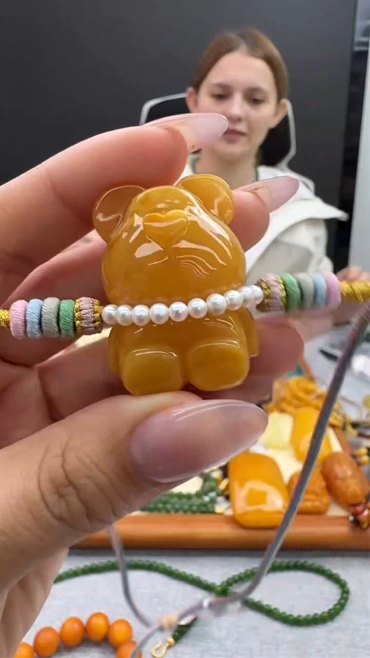 【闪购商品】琥珀颈饰未镶嵌597秒拍号