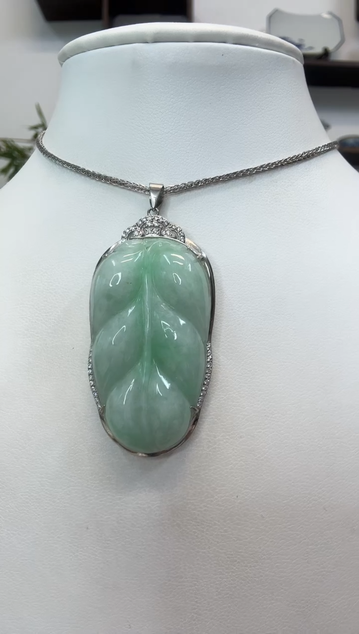 吊坠(赠链)银S925镶嵌翡翠叶子