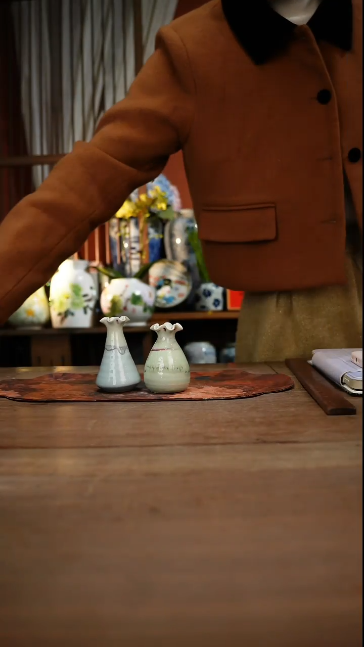 当代高温釉下彩手绘陶瓷餐具
