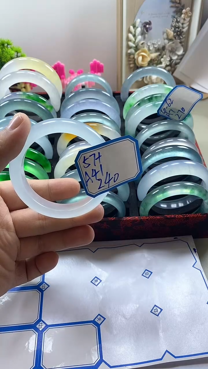 多***m圈口57 水沫子手镯 直播闪购链接