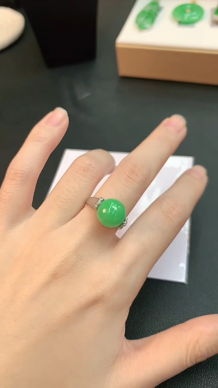 【闪购商品】翡翠戒指18K金镶嵌赠礼盒证书 敏