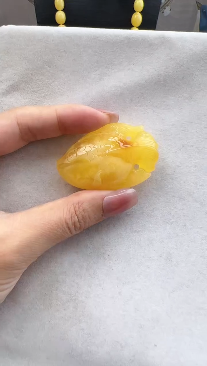 【闪购商品】琥珀裸石未镶嵌10112089-吊坠