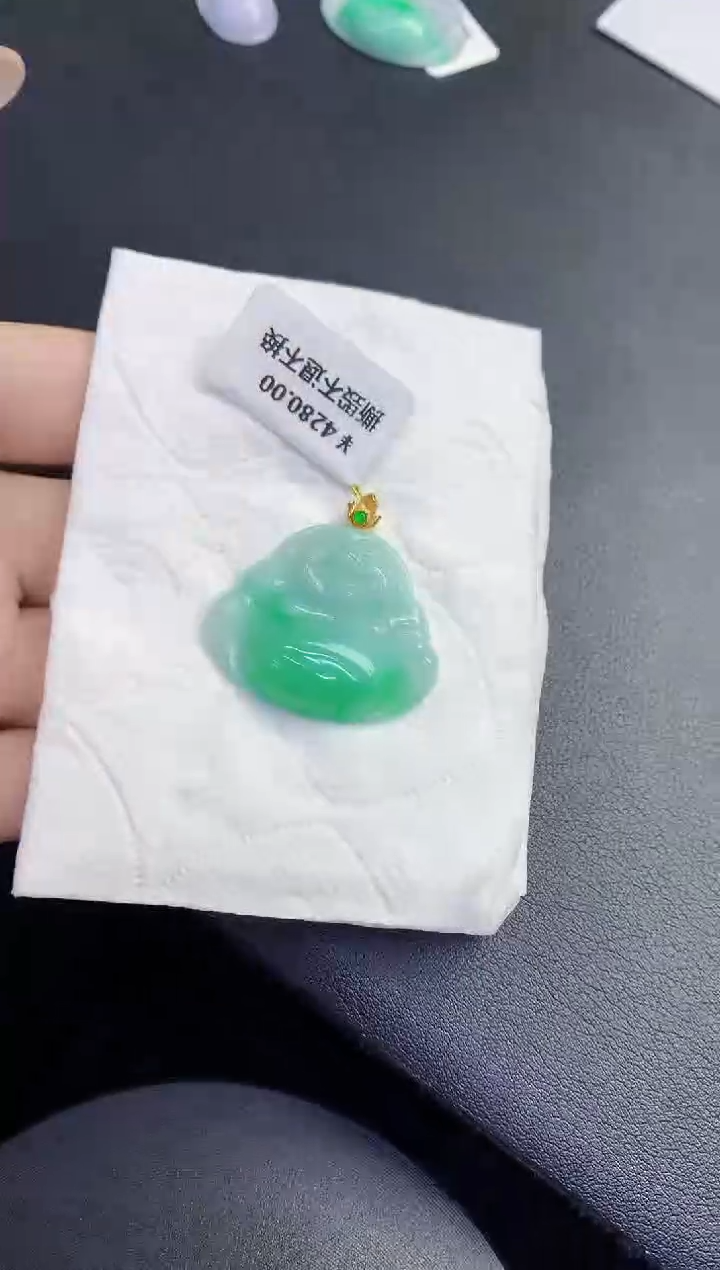 颈饰18K金镶嵌翡翠缅甸天然翡翠a货