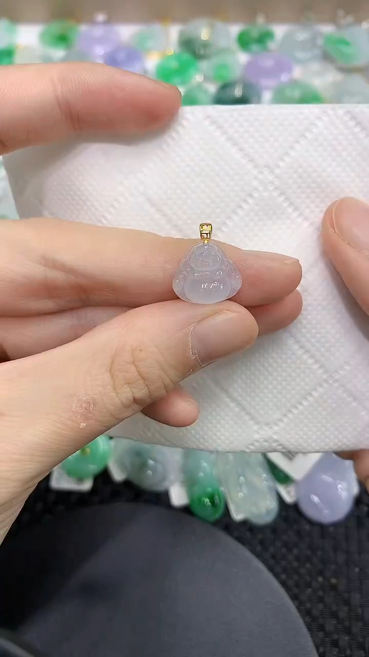 颈饰18K金镶嵌翡翠a货百元以下同包裹多件发出的只收取一单运费