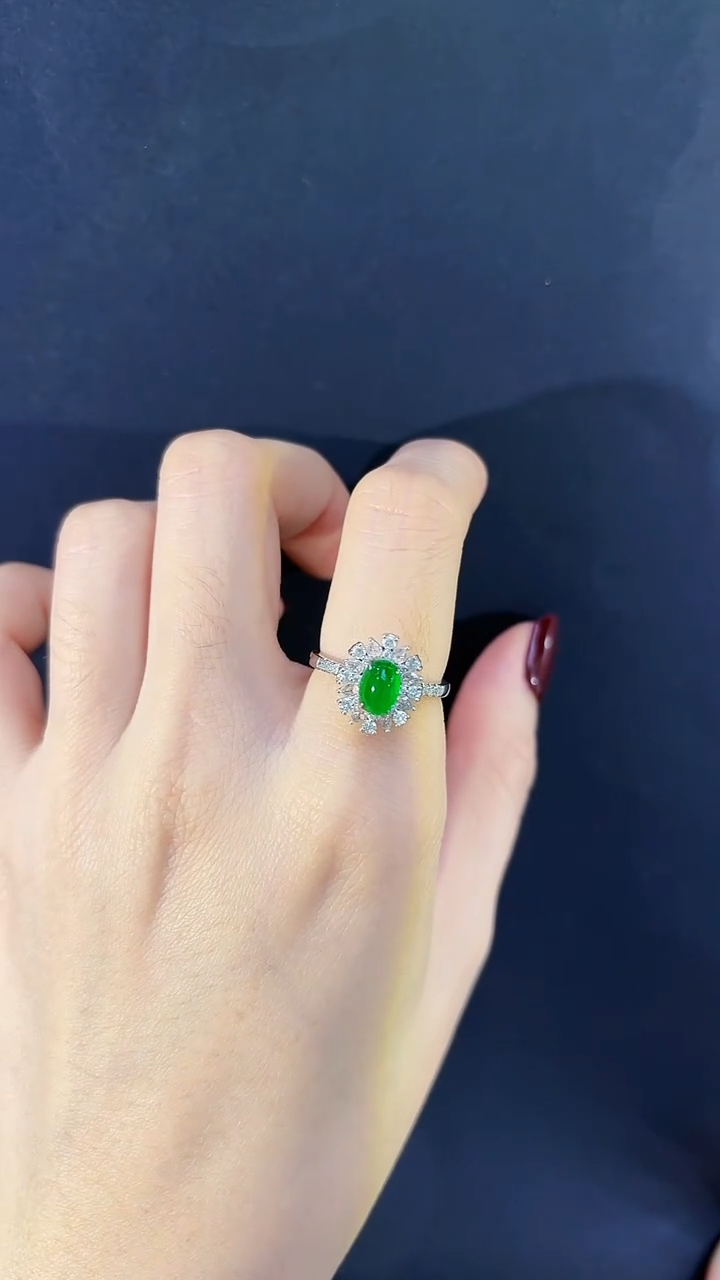 【闪购商品】翡翠戒指18K金镶嵌翡翠花朵戒指多人不退不换