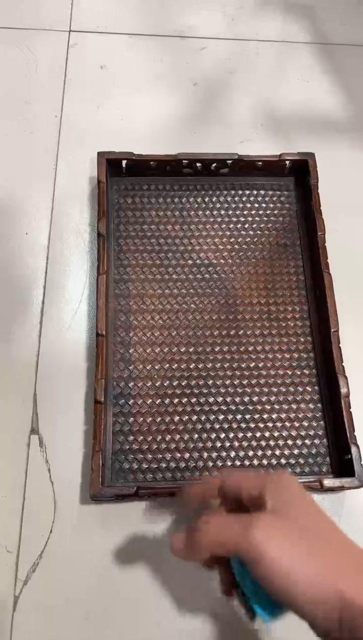 用****钰花梨木紧闭纹透雕茶盘