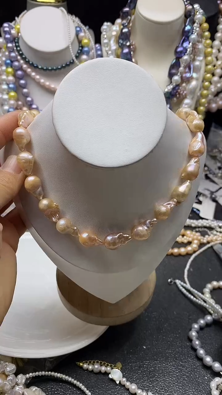 颈饰未镶嵌淡水珍珠多人