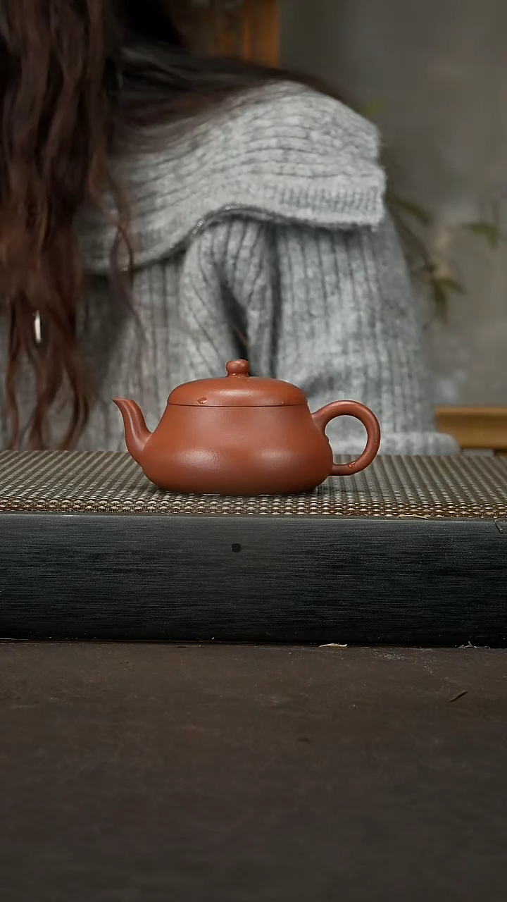 【闪购商品】紫砂茶壶赵庄朱泥 君德 110cc 058