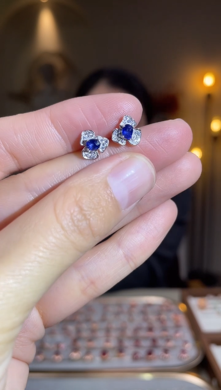 耳饰蓝宝石银S925镶嵌耳饰