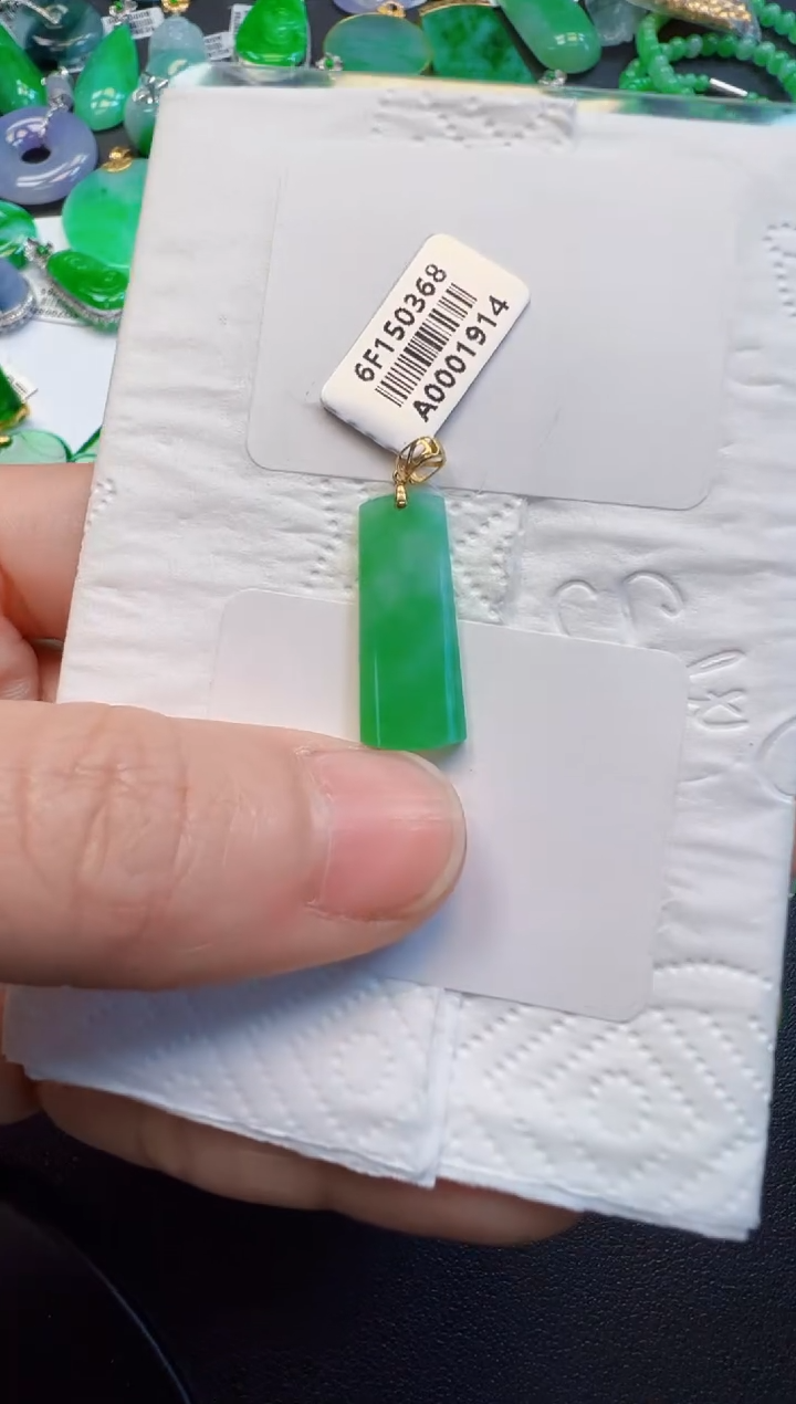 【闪购商品】翡翠吊坠(不含链)18K金镶嵌168