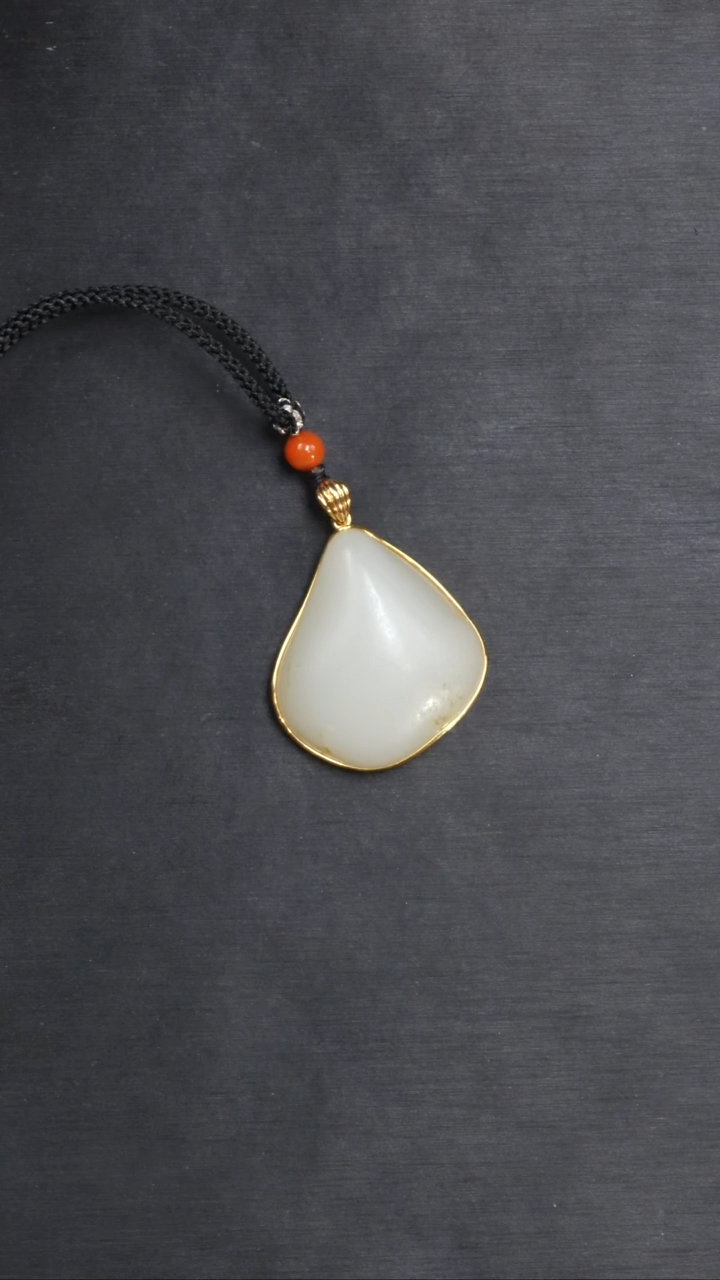 【闪购商品】和田玉吊坠(不含链)18K金镶嵌12.9克和田玉原石