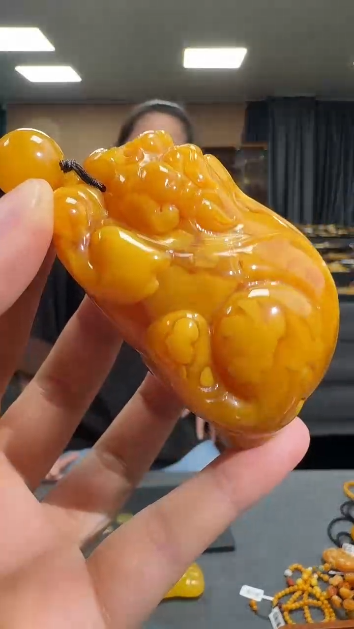 琥珀颈饰未镶嵌天然保真蜜蜡貔貅套装（送绳子）