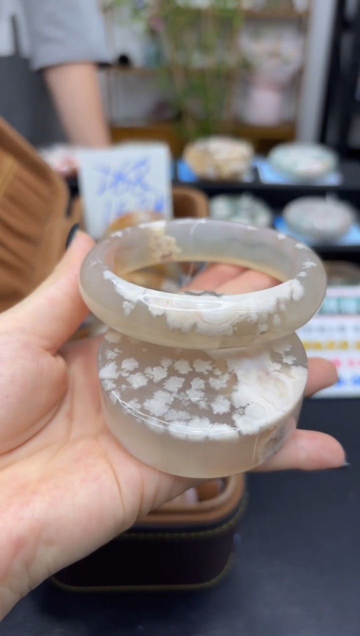 石英质玉手镯未镶嵌C689(62圈赠送镯心)