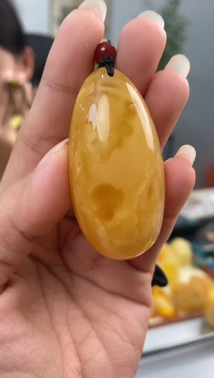 【闪购商品】琥珀裸石未镶嵌天然琥珀蜜蜡水滴