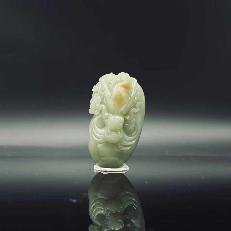 和田玉且末糖白龙型手把2140