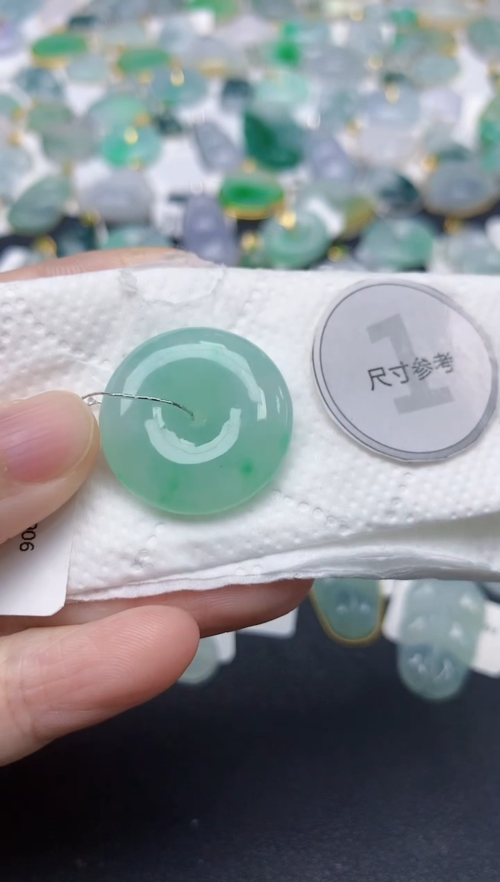 颈饰未镶嵌翡翠天然缅甸A货翡翠