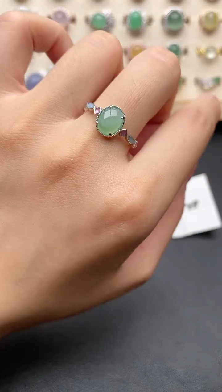 【闪购商品】翡翠戒指银S925镶嵌一物一证一礼盒