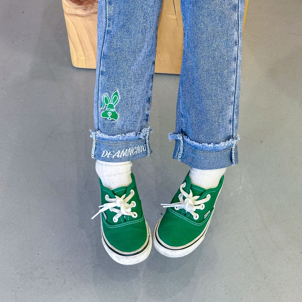 AL0549 女童牛仔裤 只有120码的 