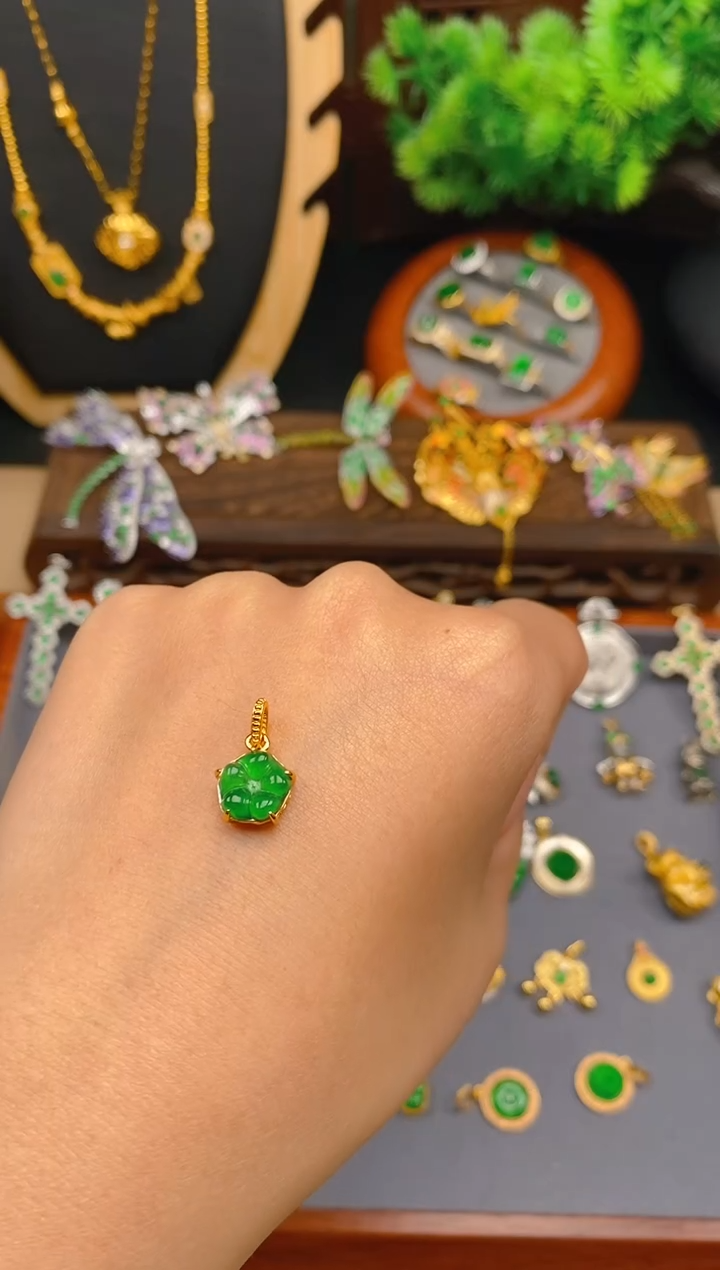 【闪购商品】翡翠吊坠(不含链)银S925镶嵌花花吊坠