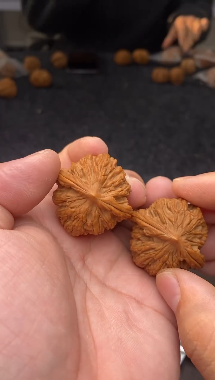 把件文玩核桃B217号44 尺虎头