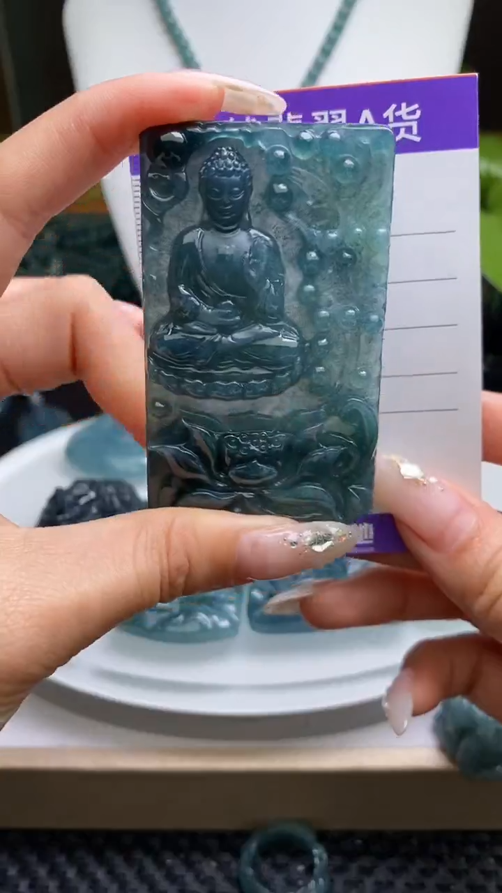 【闪购商品】翡翠未镶嵌颈饰