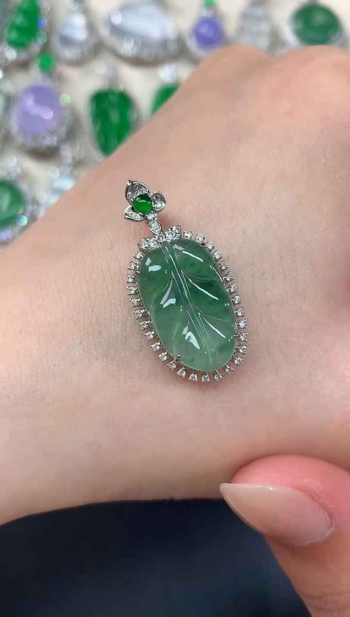 【闪购商品】翡翠吊坠(不含链)18K金镶嵌A45|3980