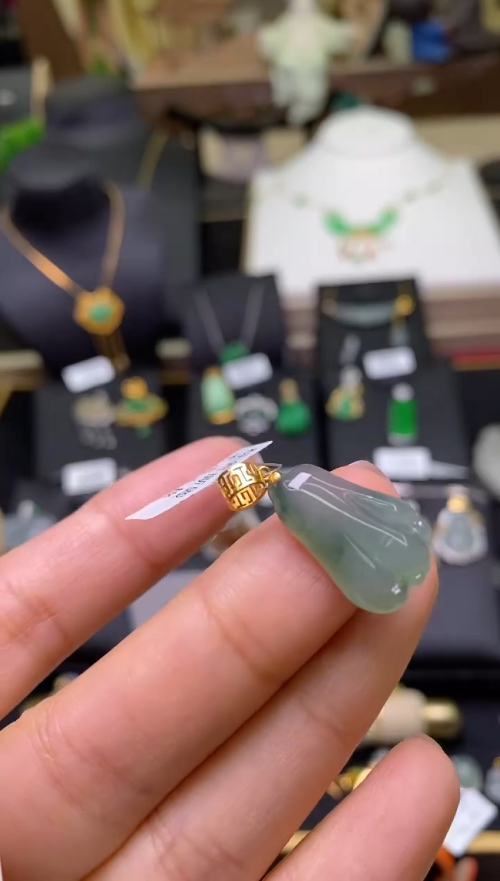 【闪购商品】翡翠颈饰18K金镶嵌净货16191