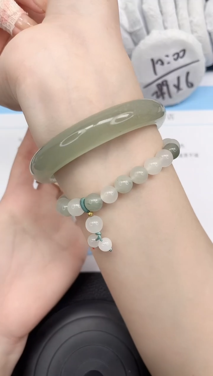 石英质玉手镯未镶嵌164-60.8