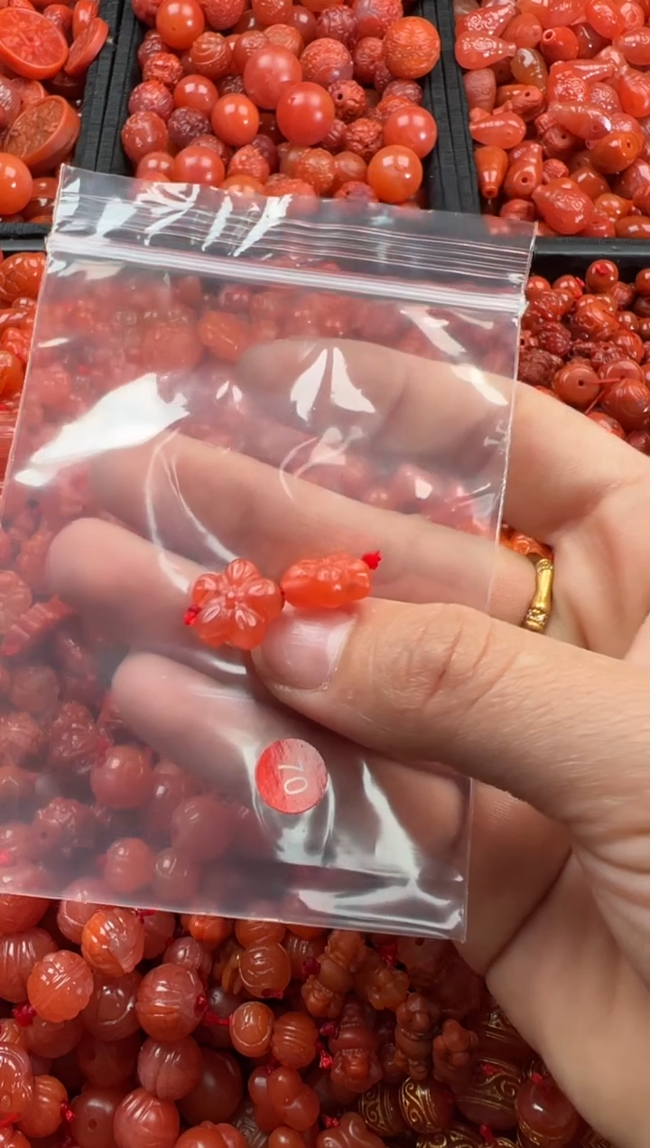 【闪购商品】南红玛瑙颈饰未镶嵌1