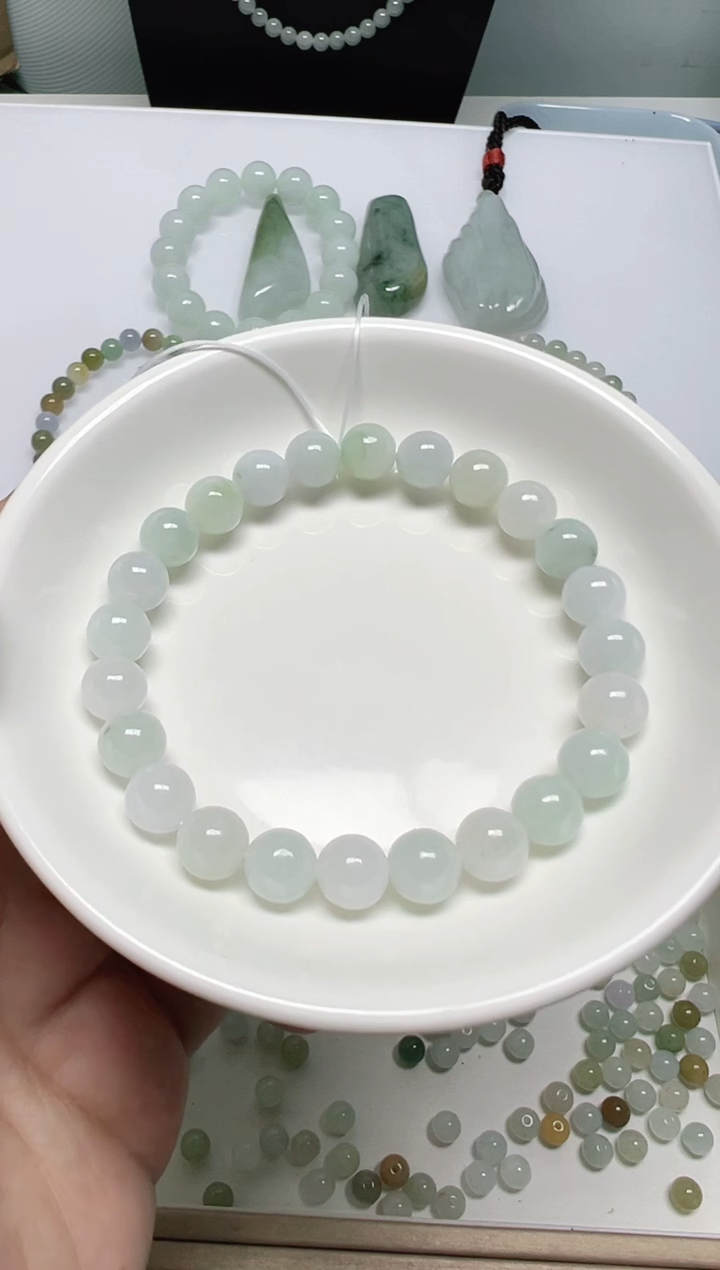 散珠翡翠瑶**待纯天然缅甸A货翡翠卡8.8，24颗