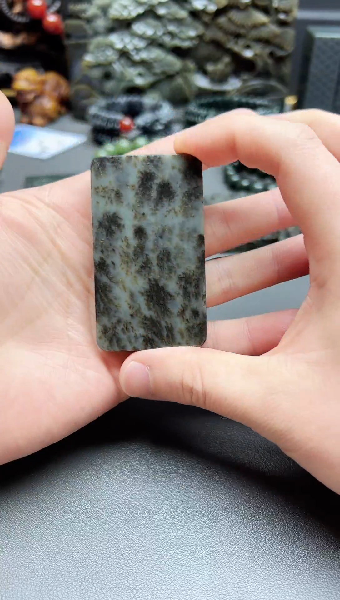 颈饰未镶嵌和田玉若羌青花意境平安无事牌