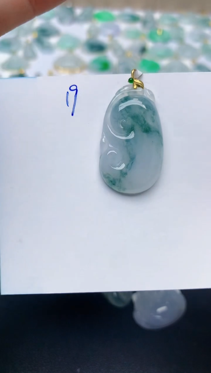 【闪购商品】翡翠颈饰18K金镶嵌天然翡翠A货    19