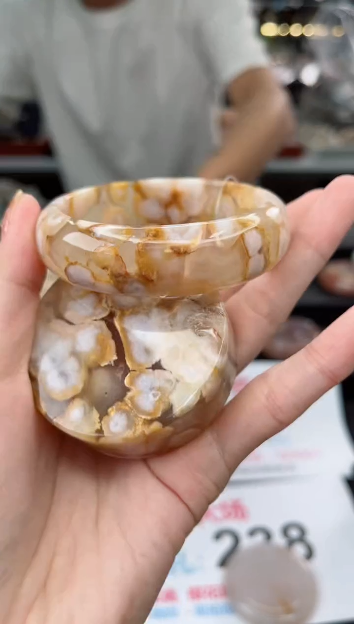 【闪购商品】石英质玉手镯未镶嵌57圈口（赠品镯心）3687205