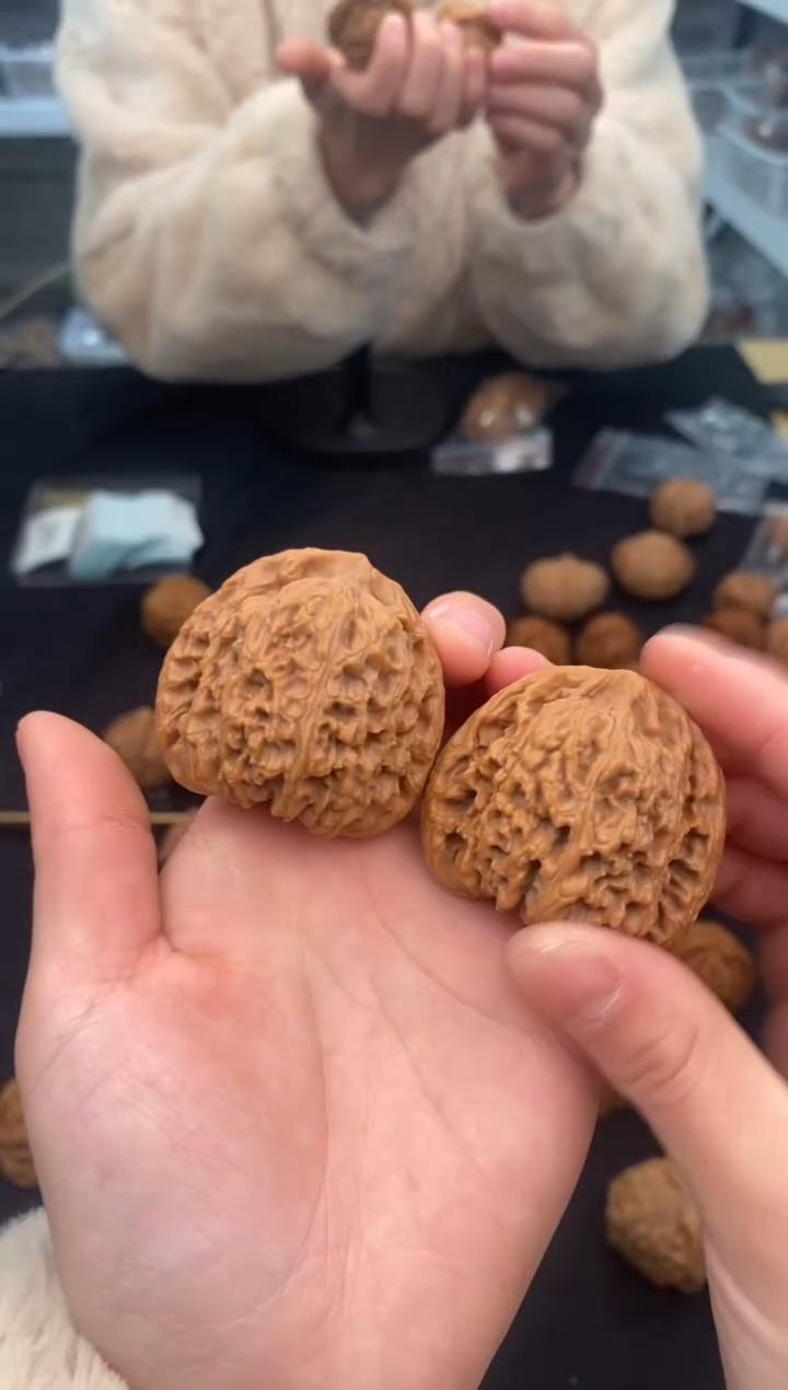 【闪购商品】文玩核桃把件南疆石43-t360