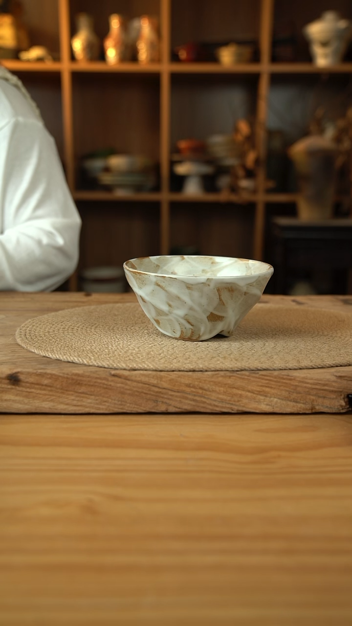 福利粉影系列的三脚碗1个