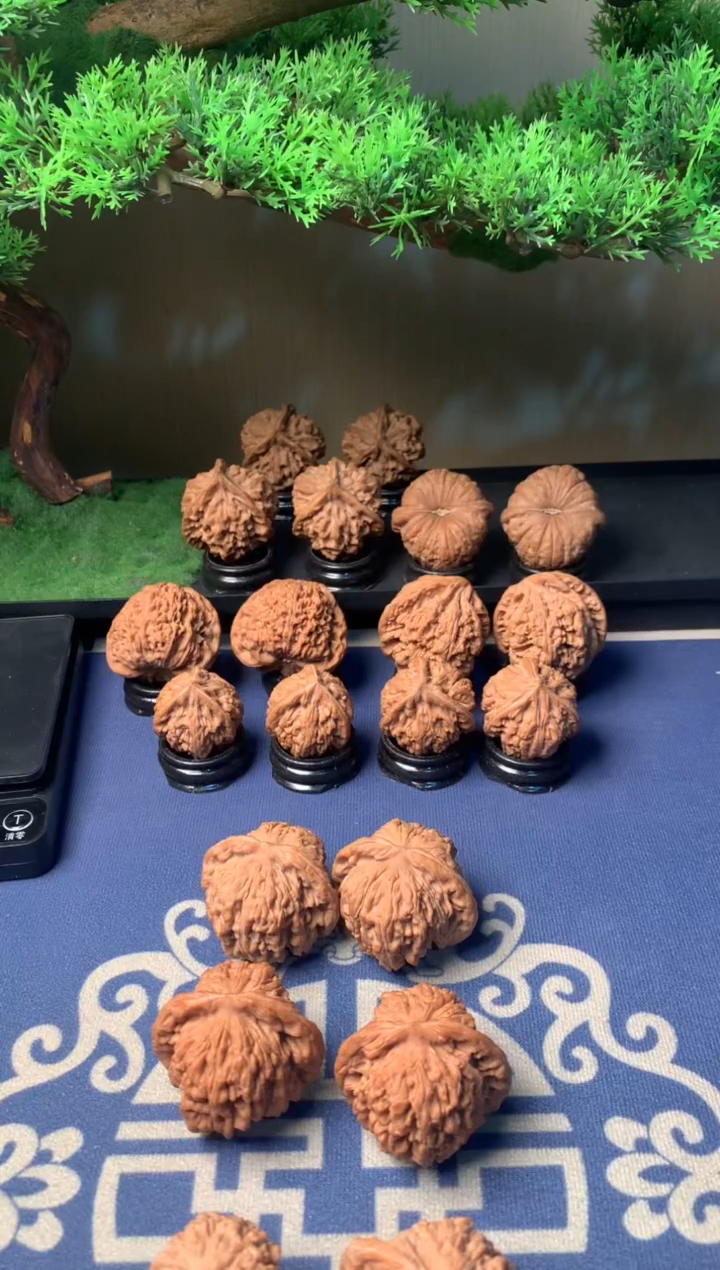 【闪购商品】文玩核桃把件46四座楼